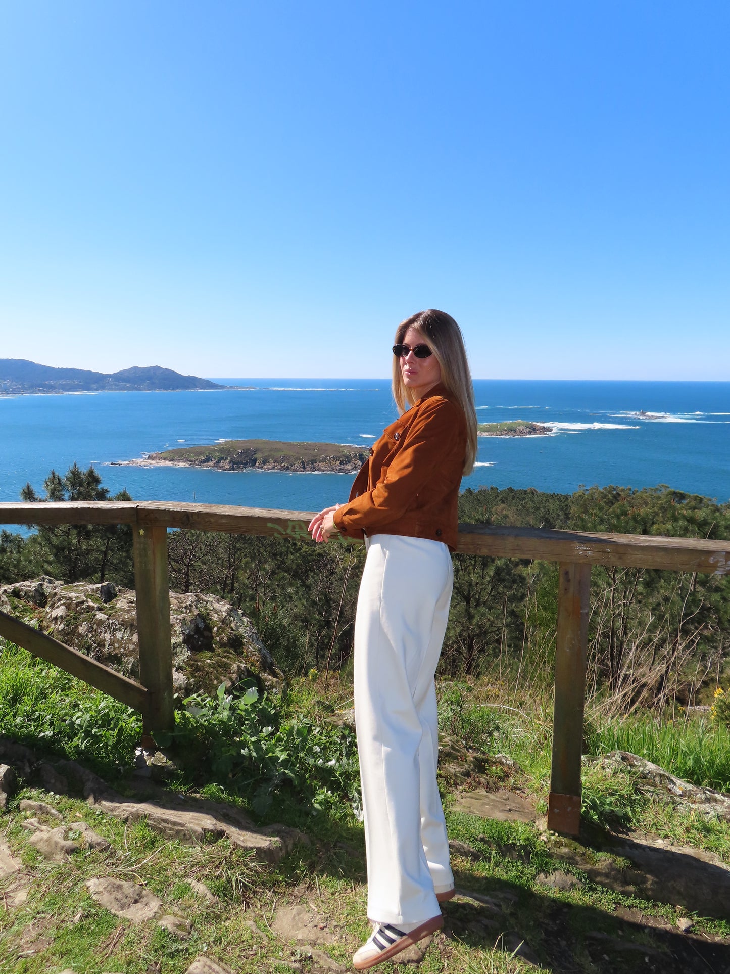 Pantalon coupe ferme