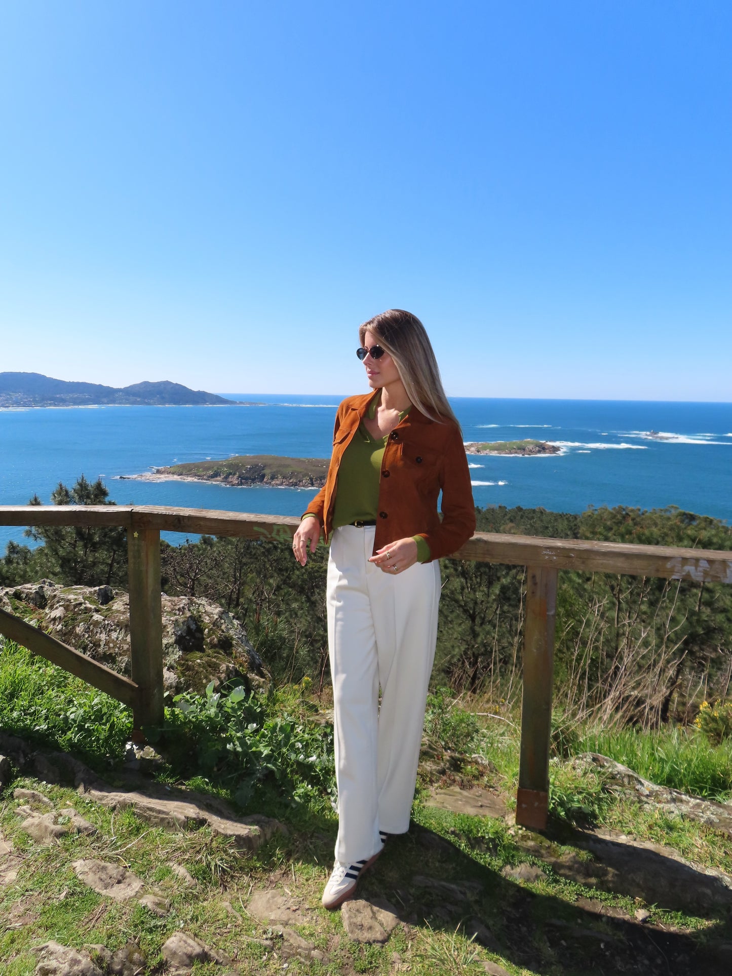 Pantalon coupe ferme