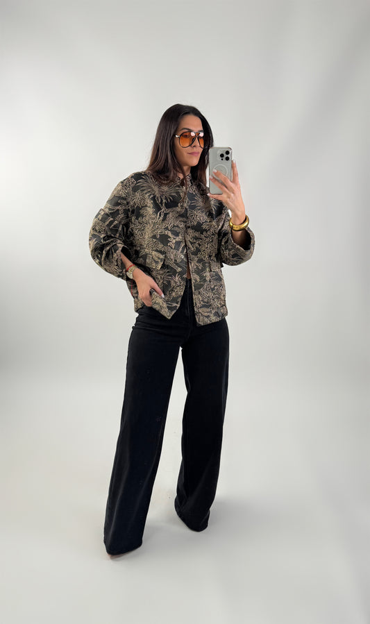 جينز أسود بالكامل