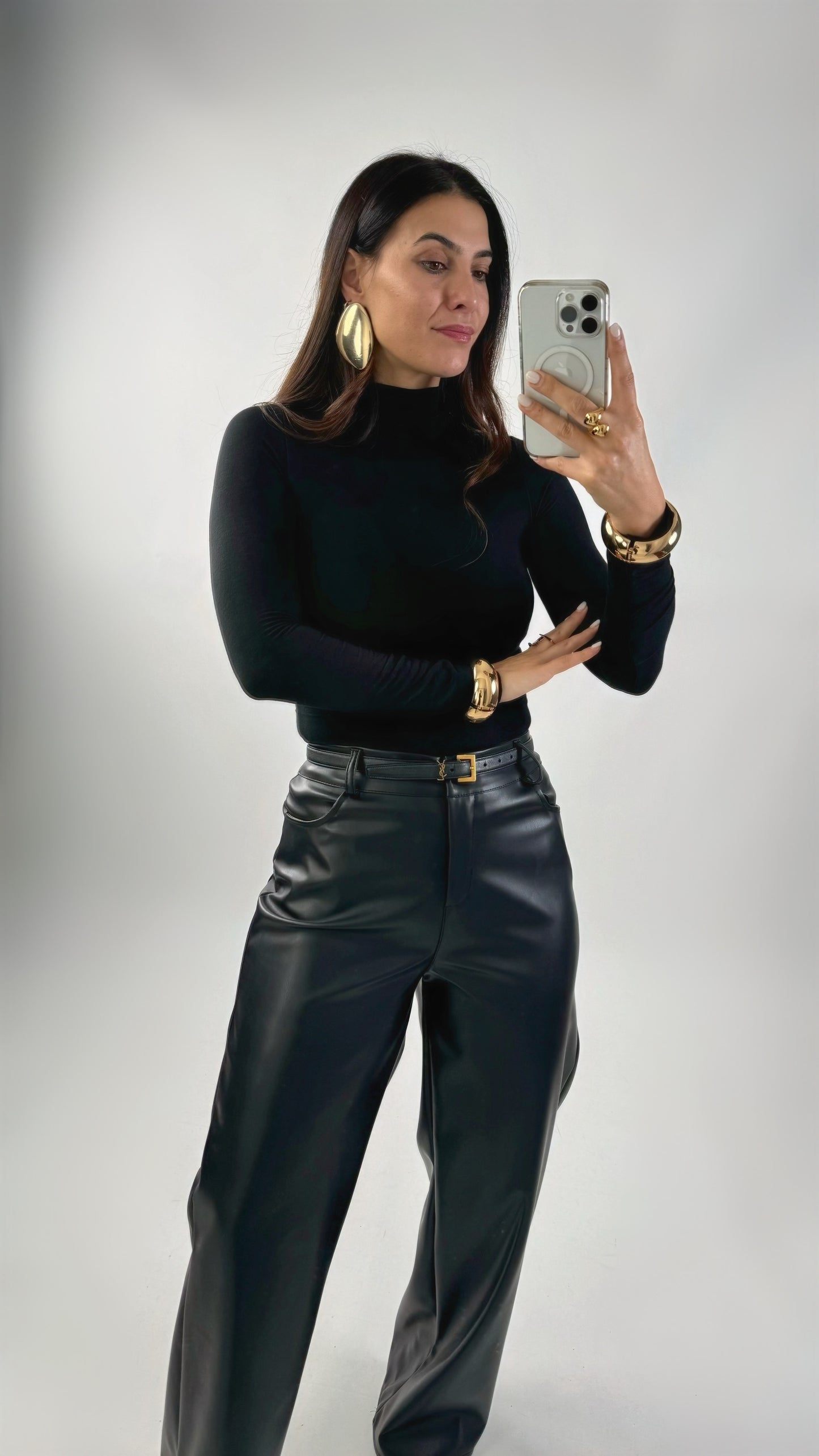 Black Fine Knit Sweater with Collar