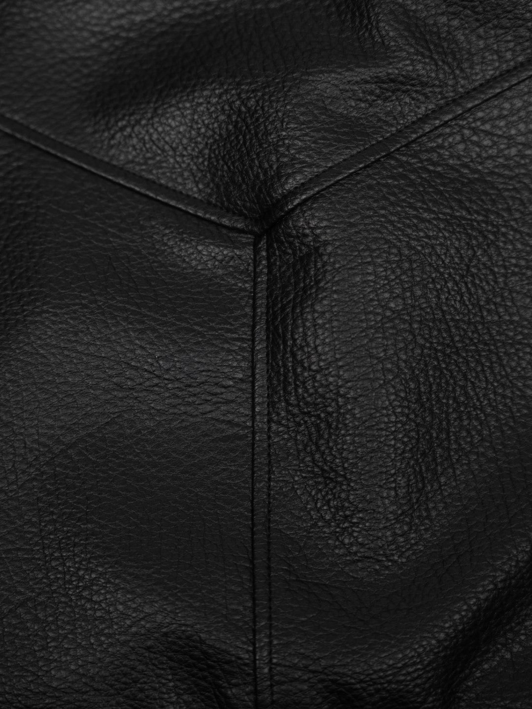 Blusão Ecopele Detalhe Gola Preto