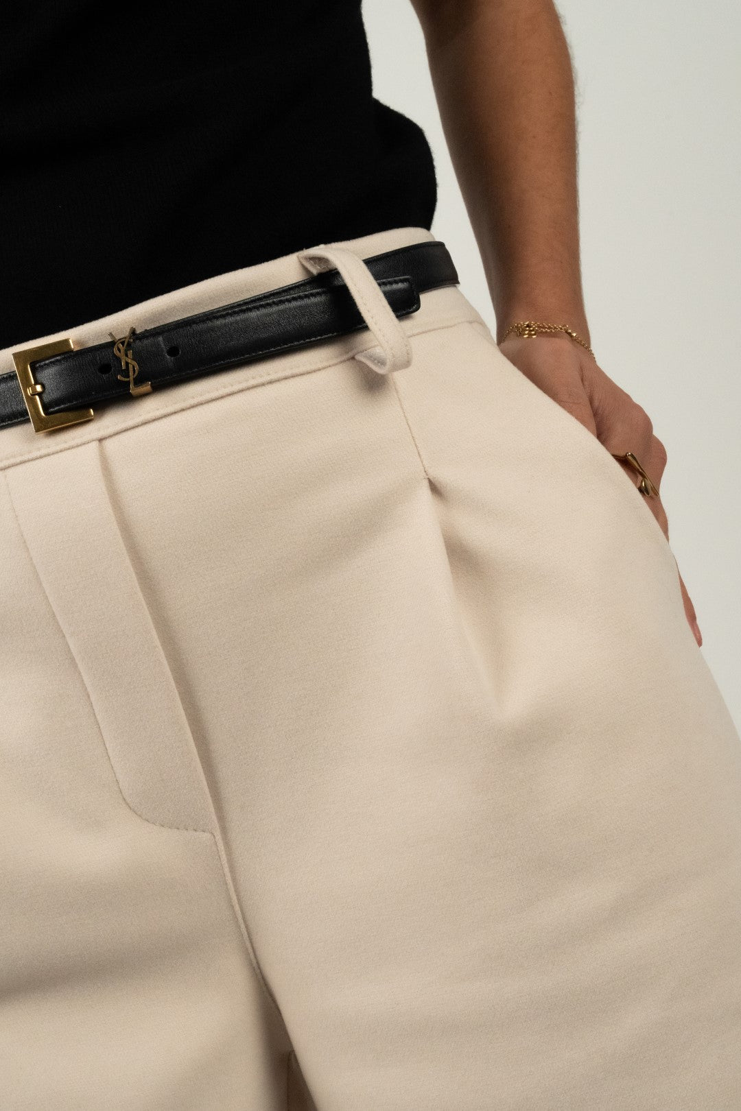 Pantalones cortos beige de granja