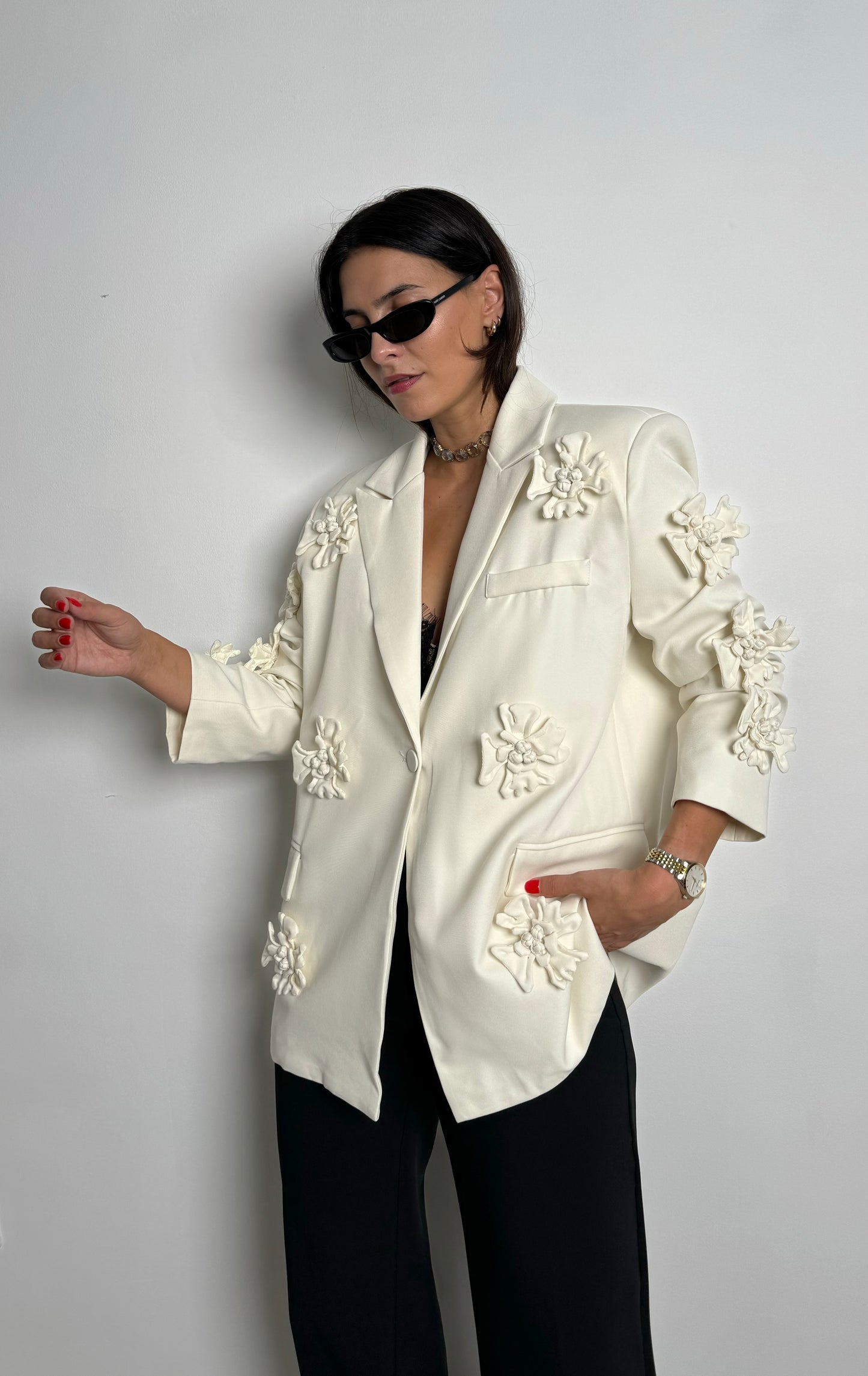 BLAZER KOKIO BEGE VISTA DE FRENTE PERTO