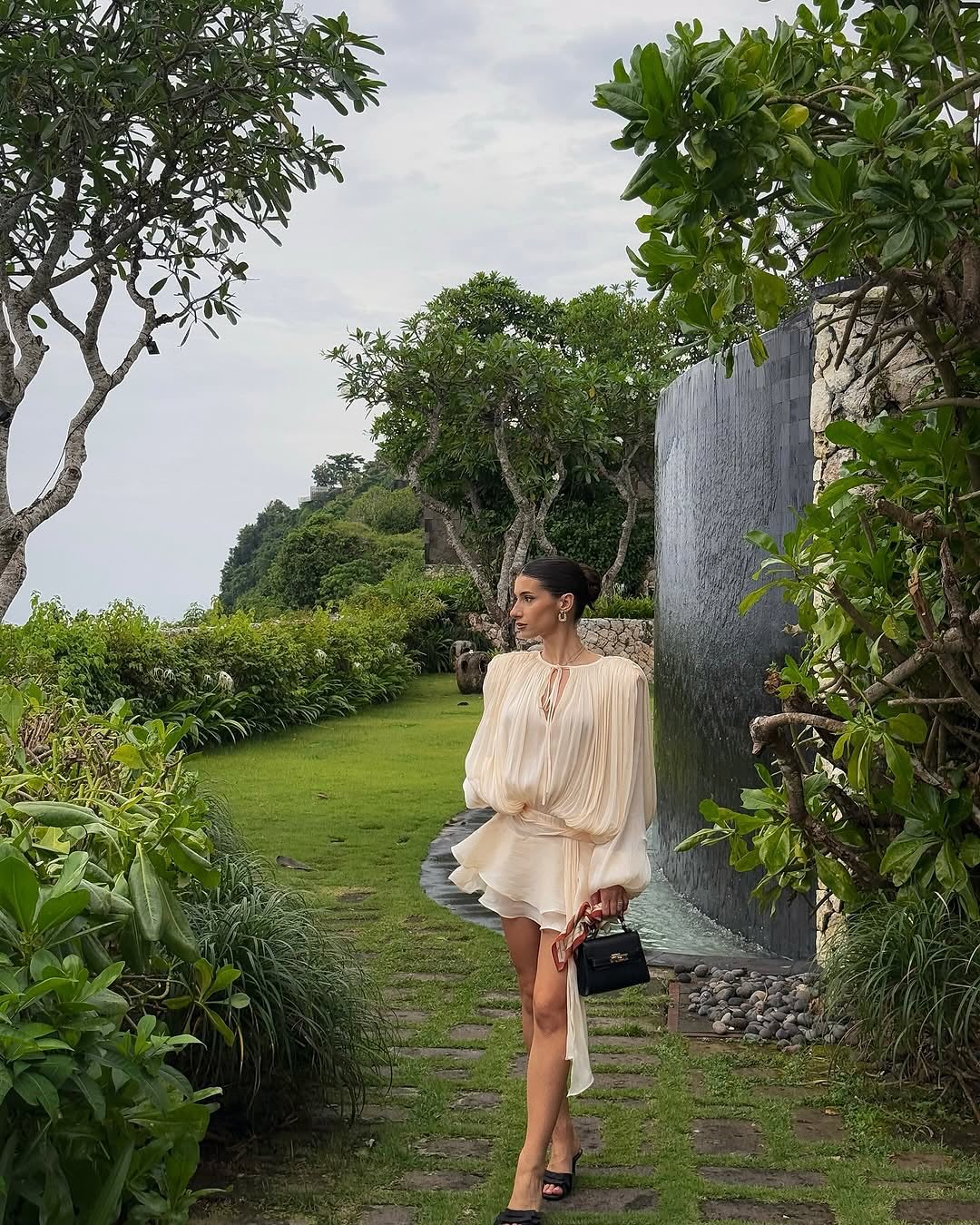 VESTIDO SUNFLOWER BEGE 2