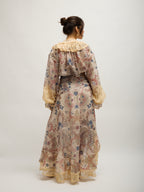 Ensemble de fleurs beiges