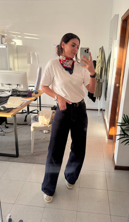 Kein T-shirt (Scarf Included)