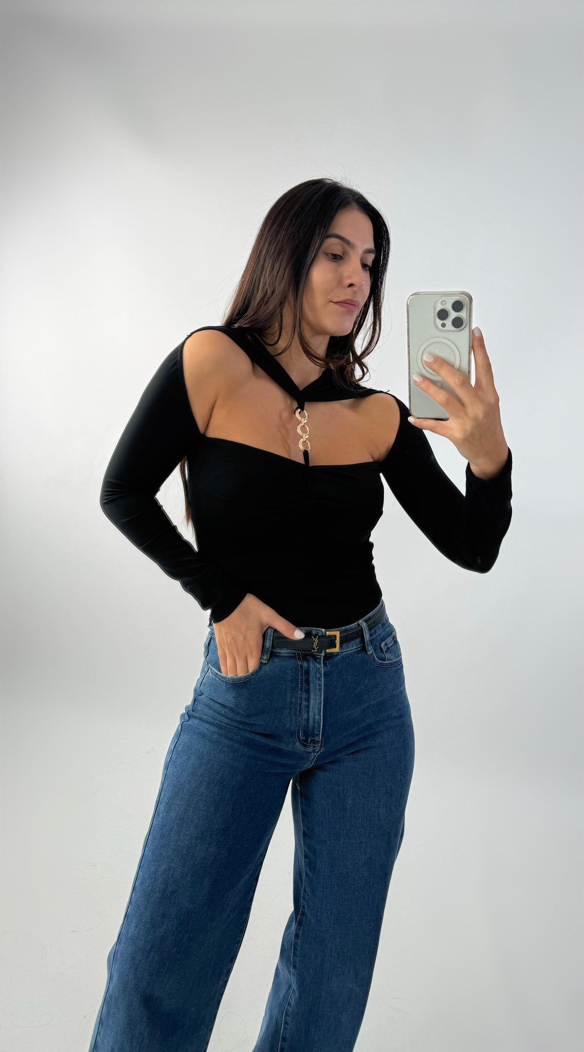 Body Gold Detail