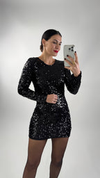 Vestido Curto Lantejoulas Prateado