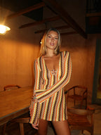 Kurzes Kleid mit Chevron-Muster