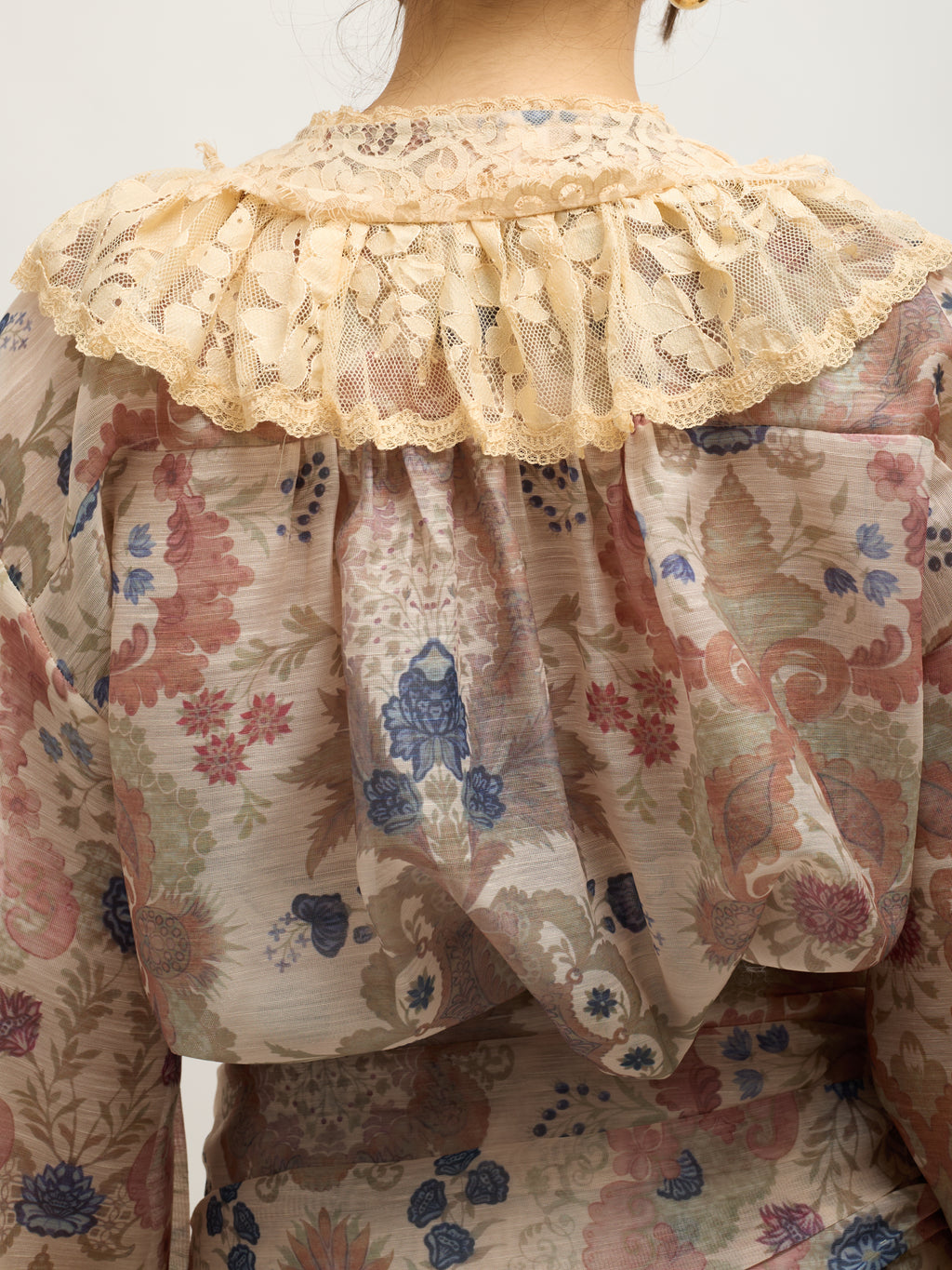 Ensemble de fleurs beiges