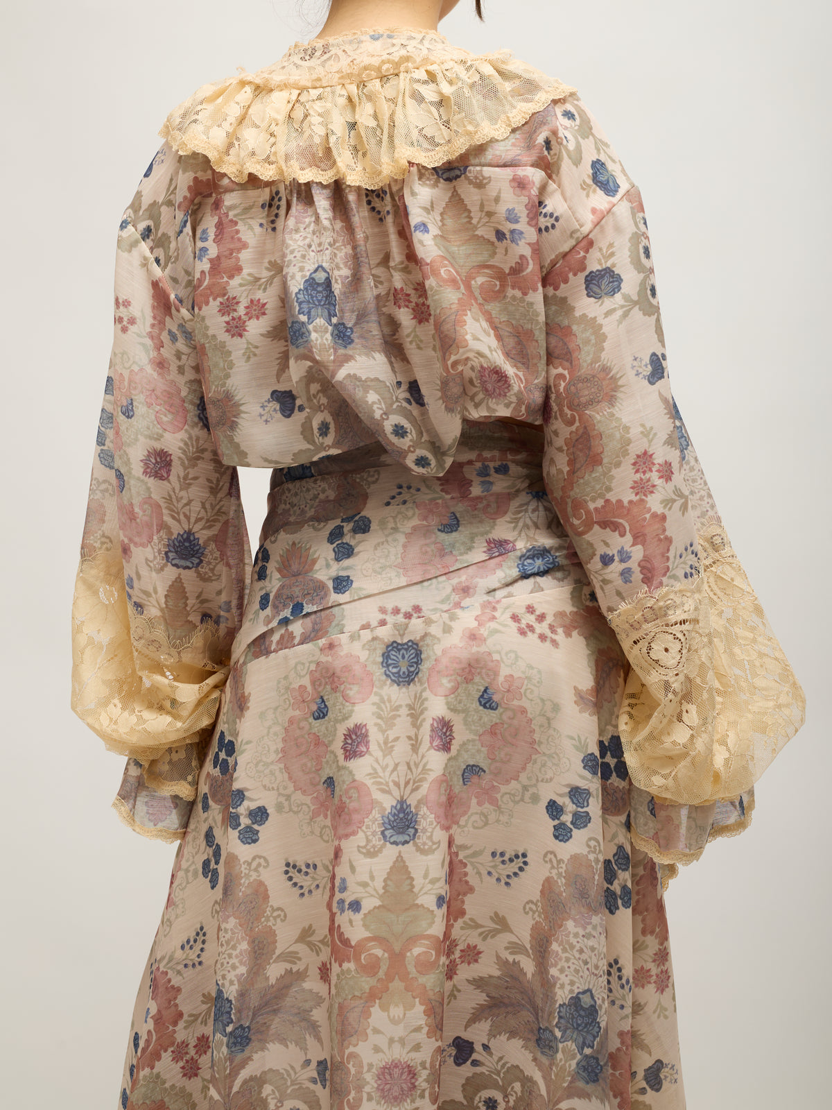 Ensemble de fleurs beiges