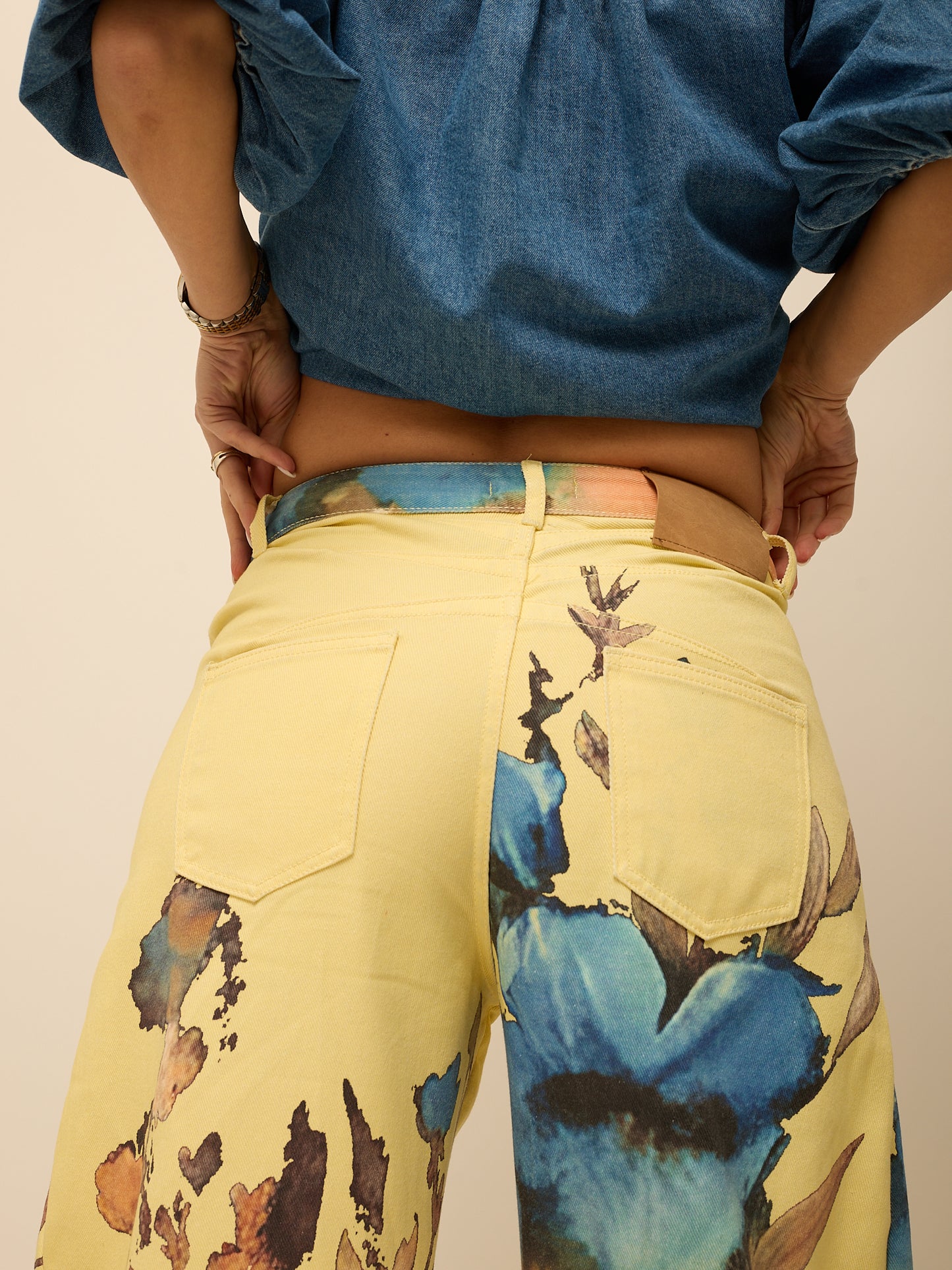 Calças Balloon Amarelas Flores