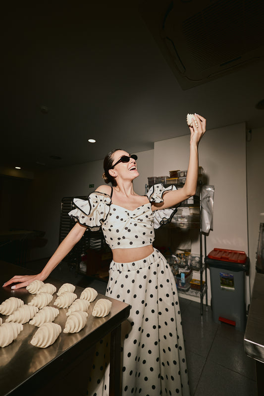 Conjunto Top e Saia Bolas