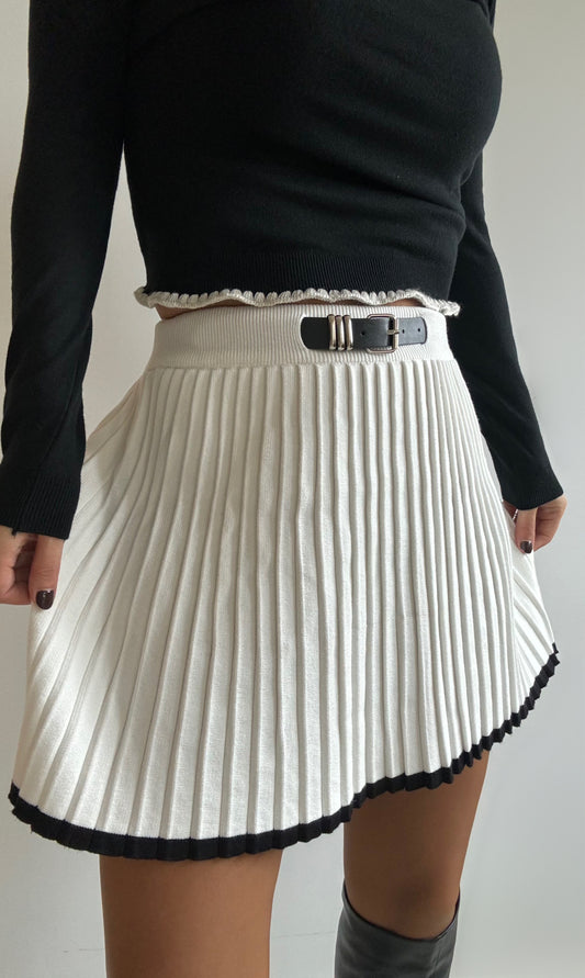Pleated Mesh Skirt (belt included)