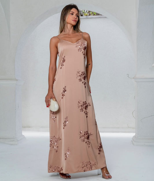 Vestido de satén con lentejuelas