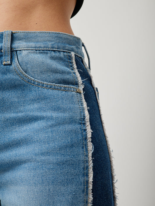 Jeans a gamba larga con dettaglio laterale