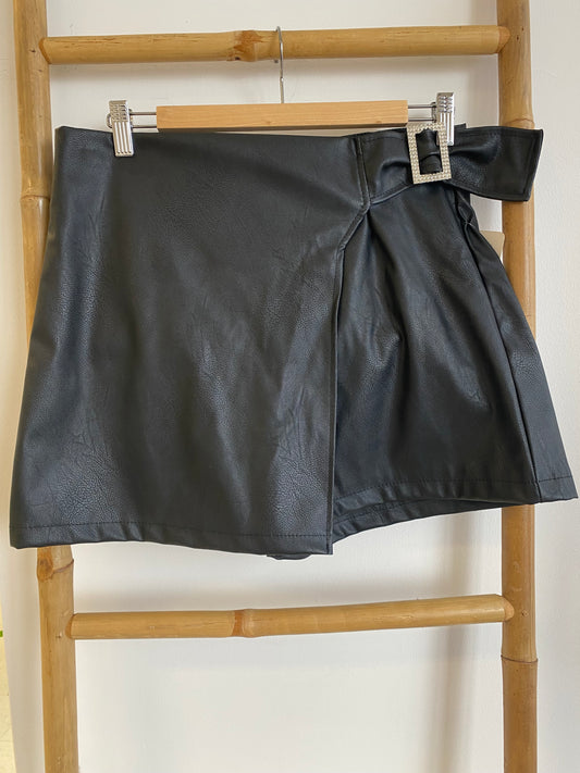 Rhinestone buckle skirt/shorts
