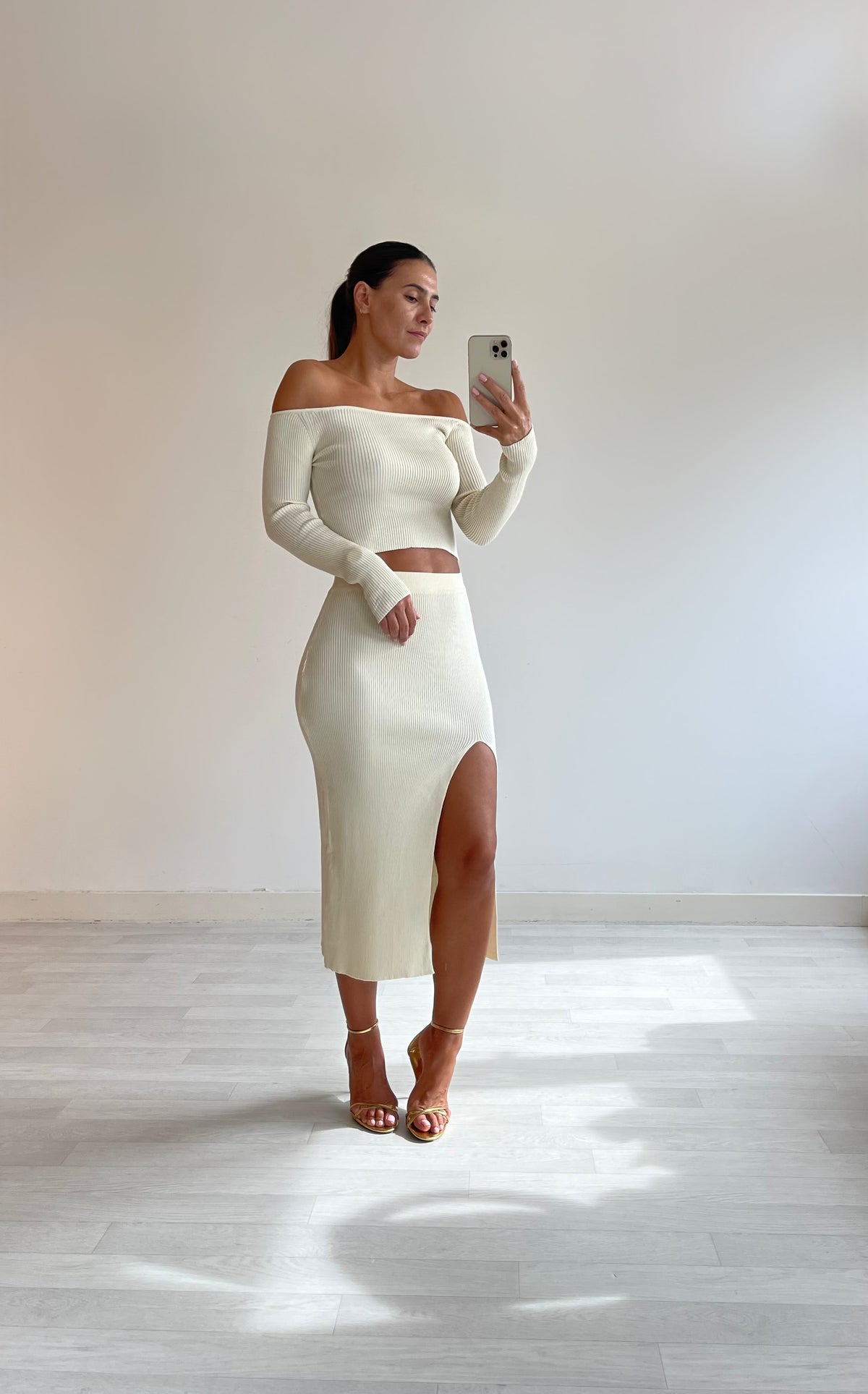 Conjunto Saia Midi e Camisola Cru