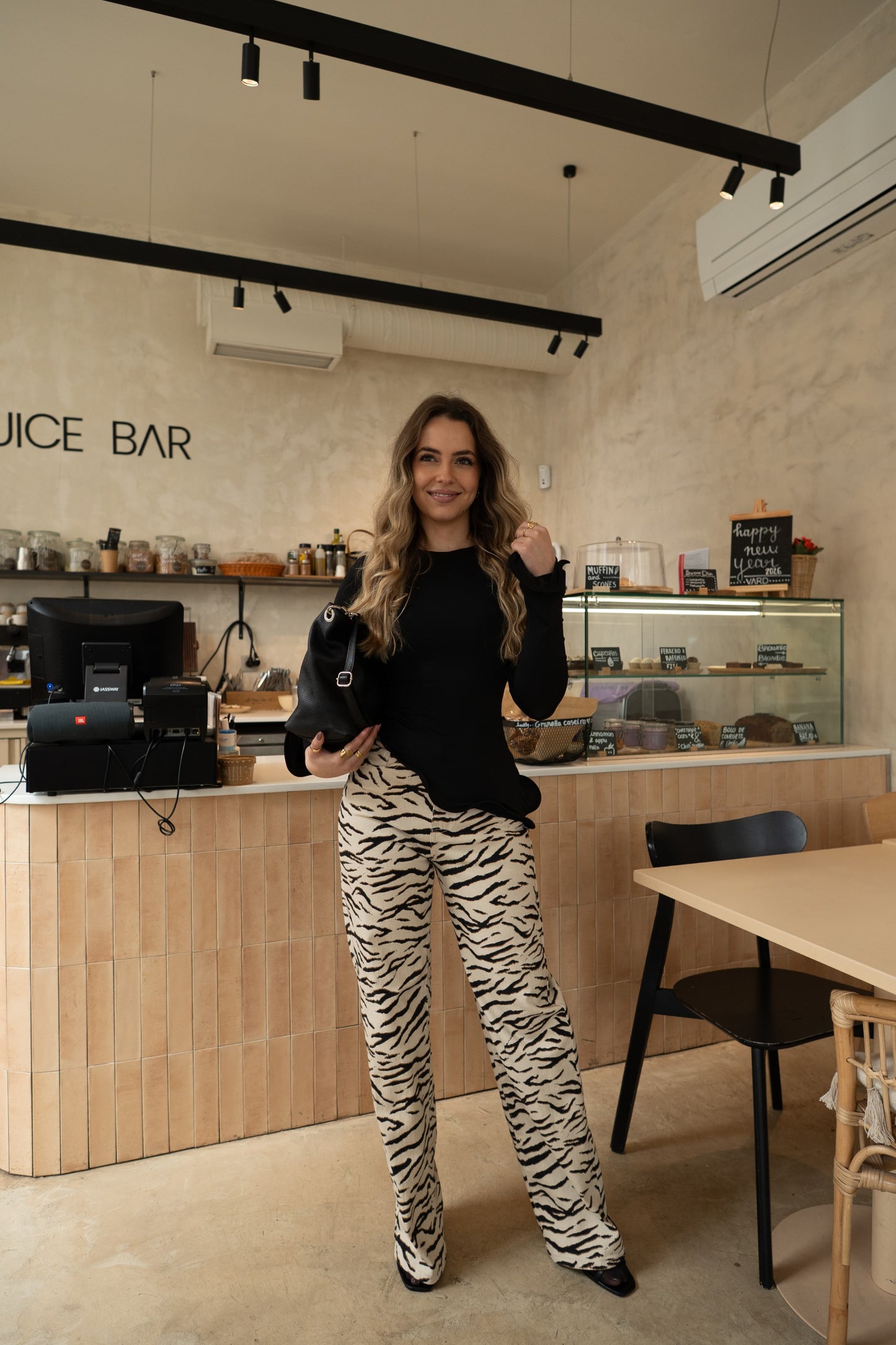 Camisola Aros Estruturais Preto