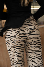 Pantaloni a gamba dritta con motivo tigre