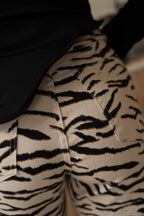 Pantaloni a gamba dritta con motivo tigre