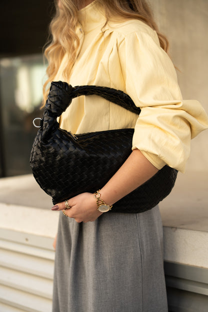 Czarna pleciona torba na ramię