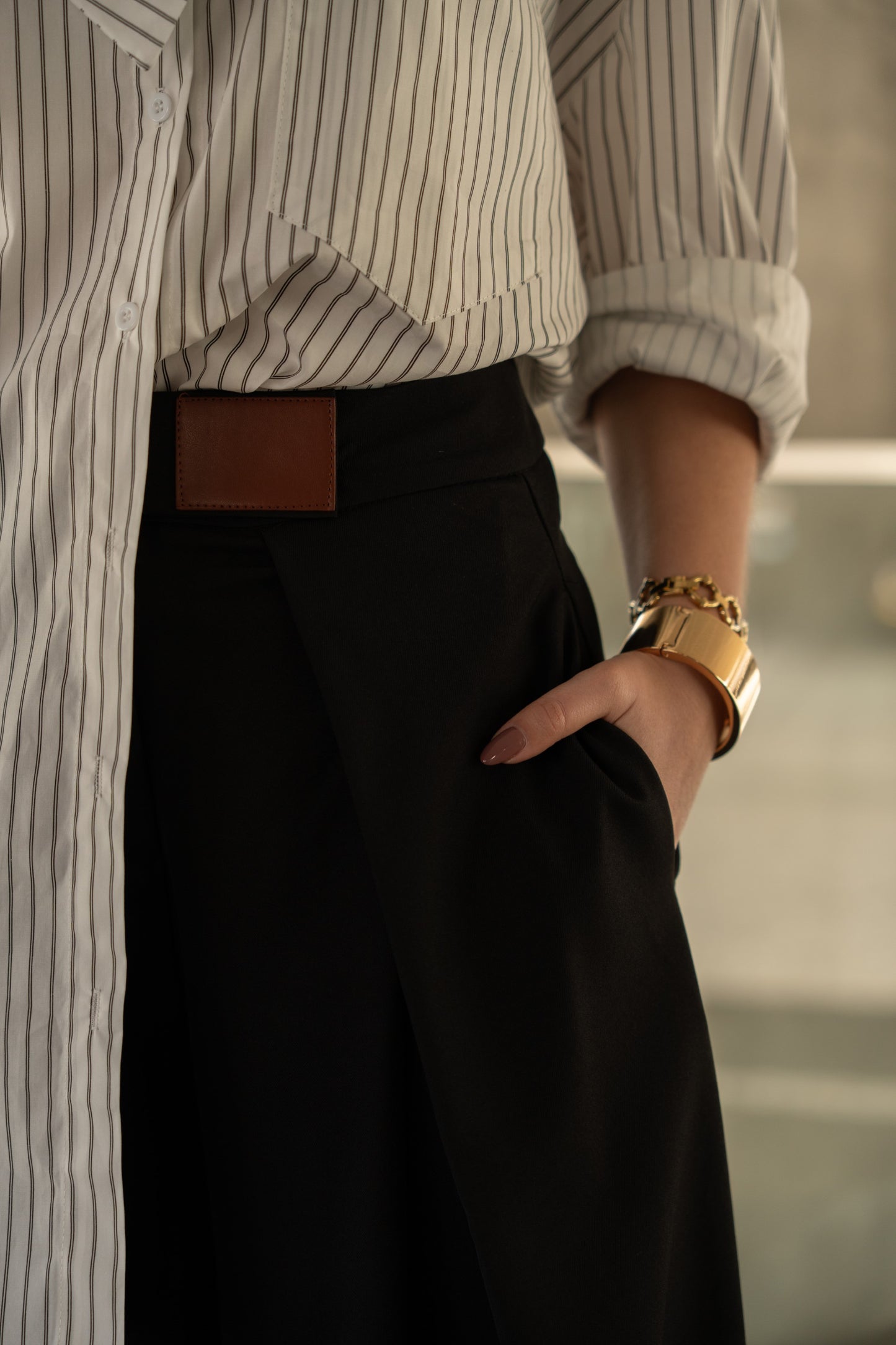 Czarne spodnie maxi dopasowane