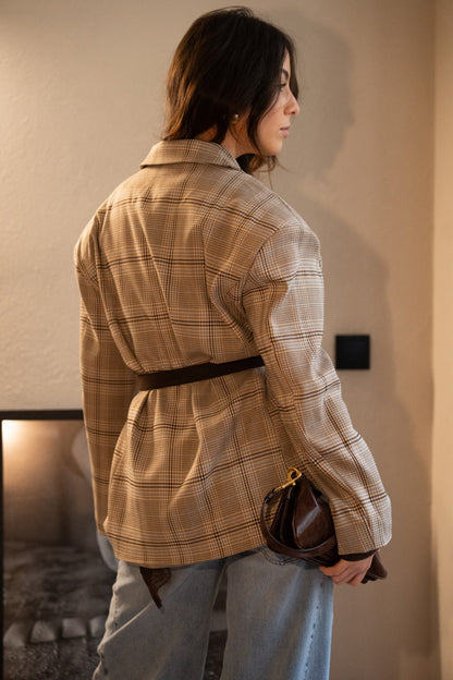 Oversize'owa marynarka w kratę