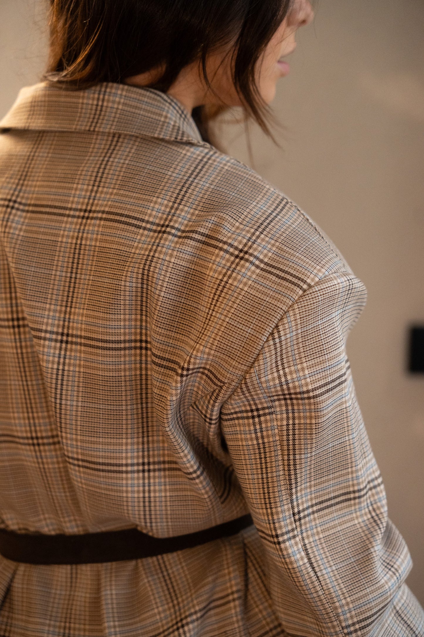 Oversize'owa marynarka w kratę