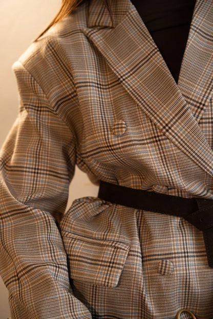 Oversize'owa marynarka w kratę