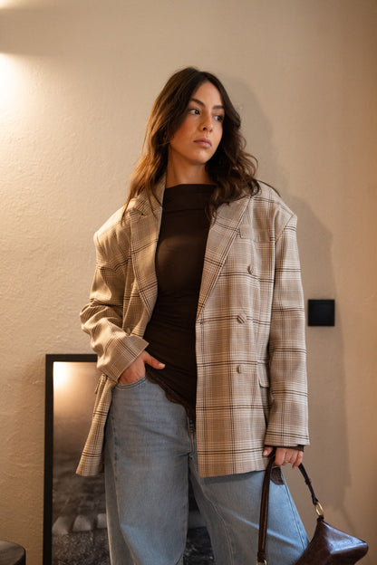 Oversize'owa marynarka w kratę