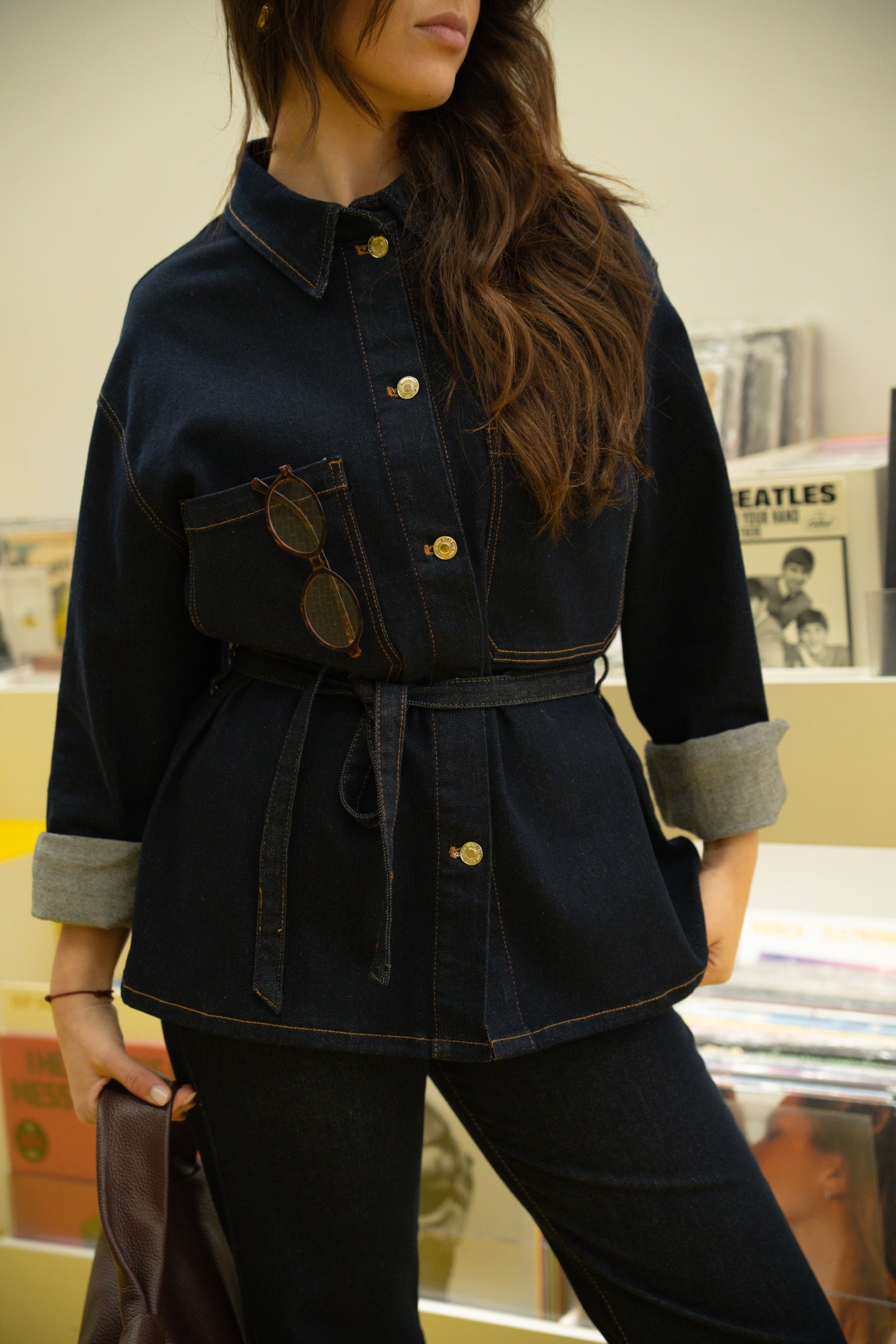 Koszula oversize z ciemnego jeansu