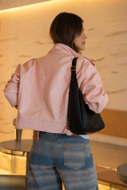 Pasteloworóżowa kurtka ze sztucznej skóry