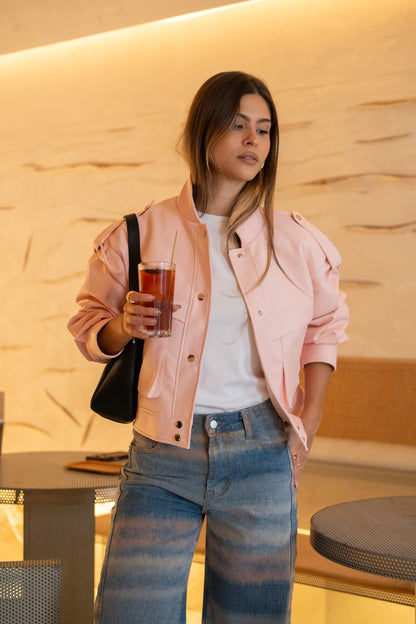 Pasteloworóżowa kurtka ze sztucznej skóry