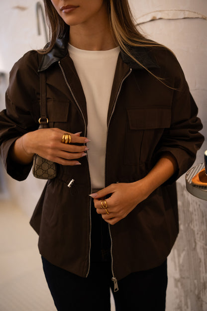 Trench Gola Contrasto Cioccolato