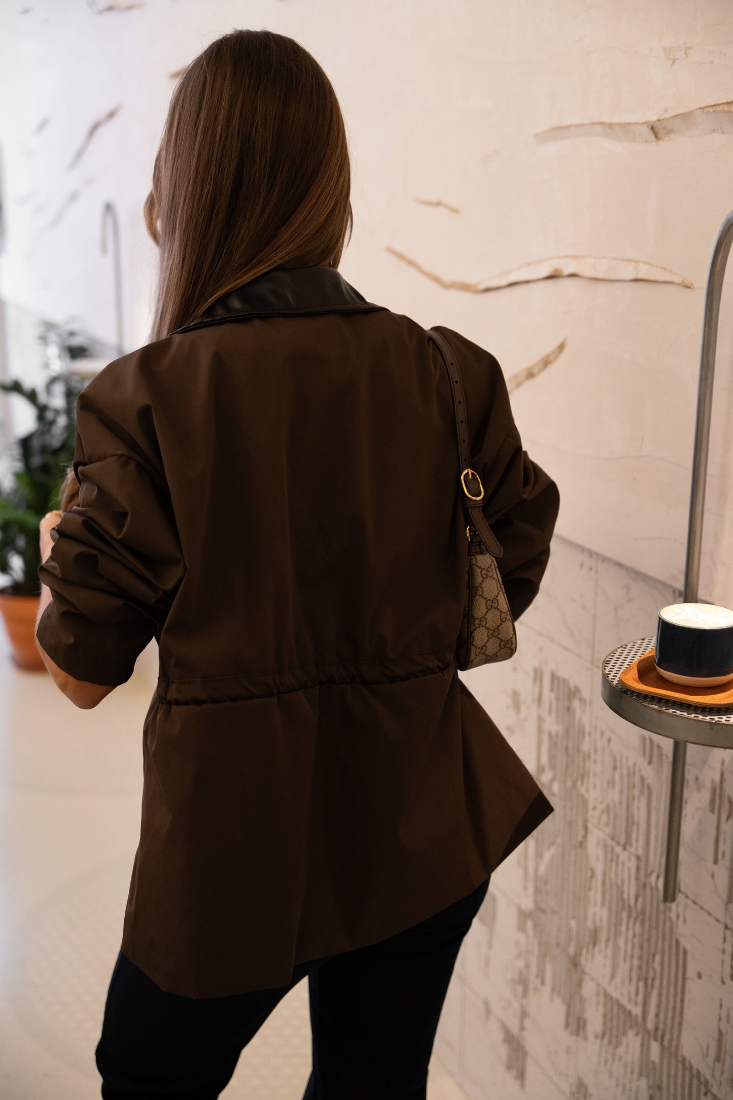 Trench Gola Contrasto Cioccolato