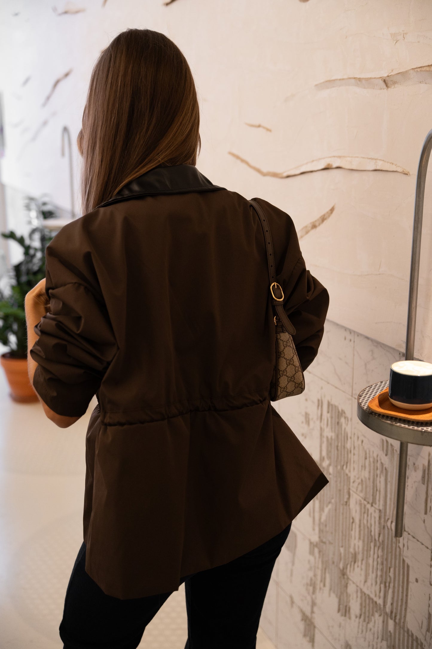 Trench Gola Contrasto Cioccolato