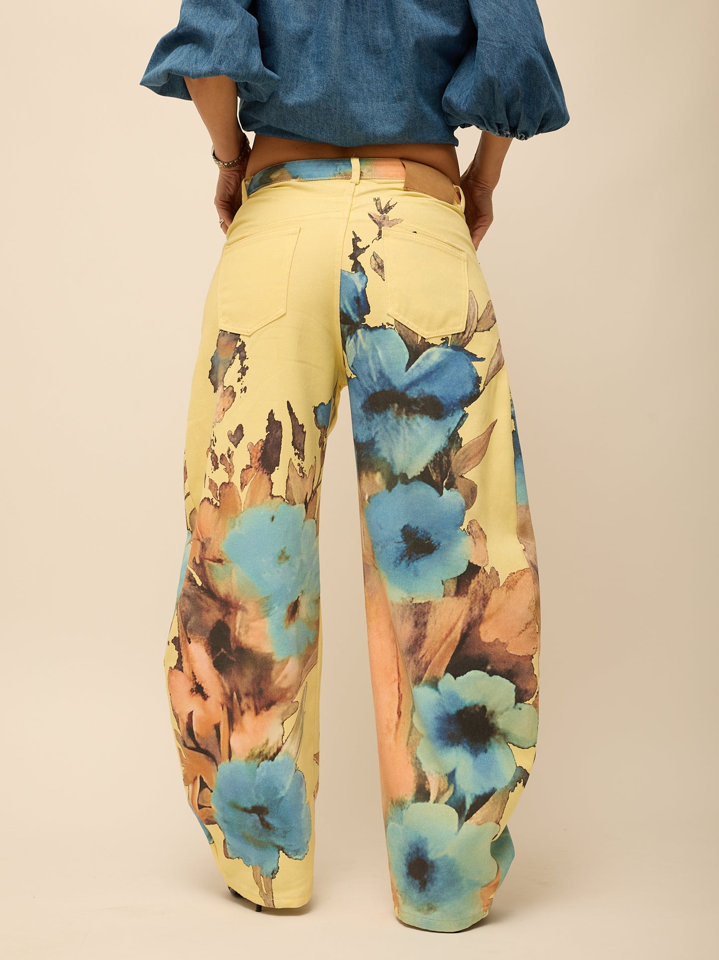 Calças Balloon Amarelas Flores
