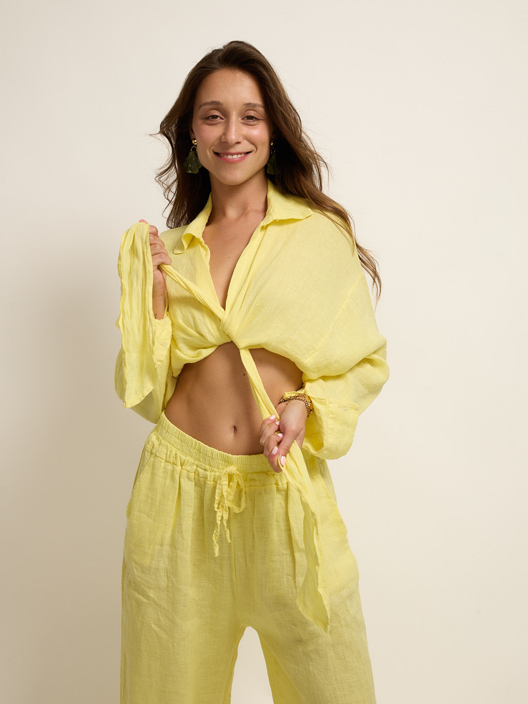 Conjunto Camisa Cropped Nó Linho Amarelo