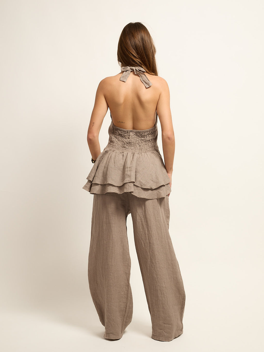 Ensemble haut dos nu en lin taupe