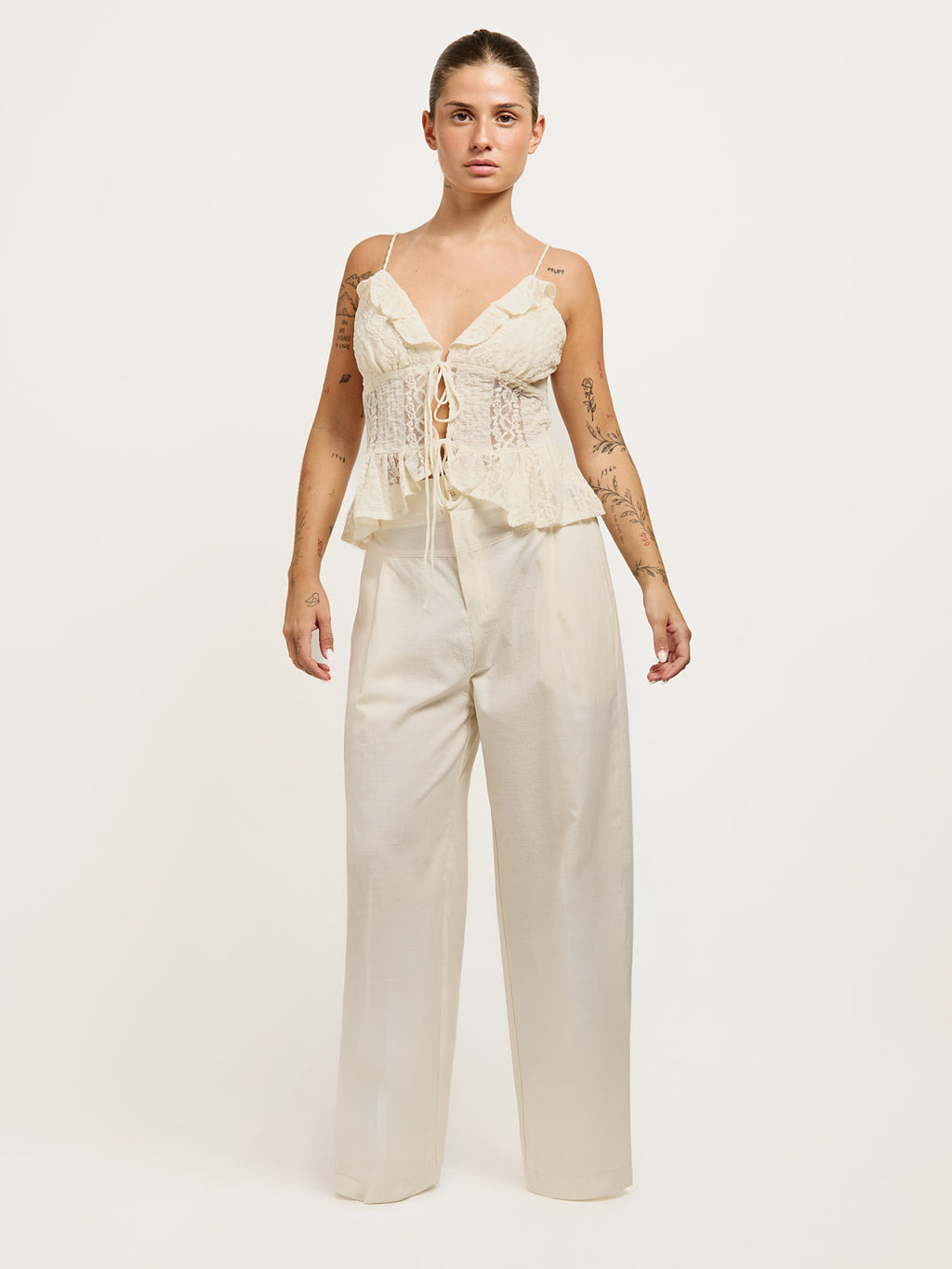 Pantaloni sartoriali a gamba larga color bianco sporco