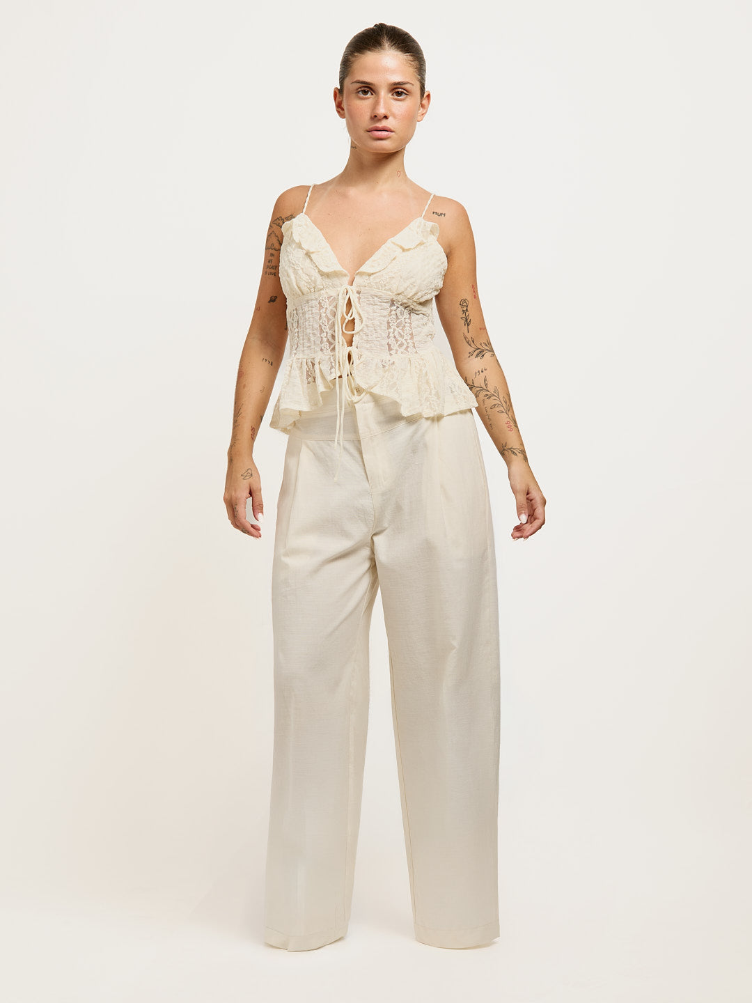 Pantaloni sartoriali a gamba larga color bianco sporco