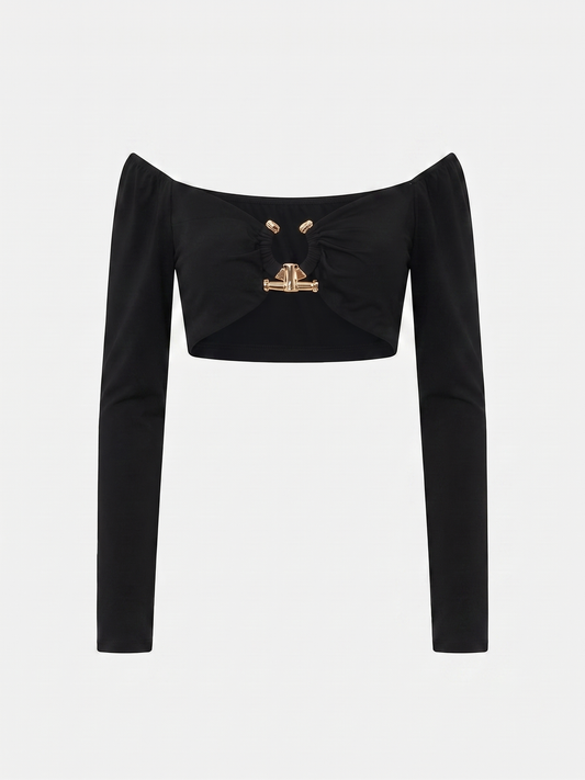 Top corto nero con ciondolo