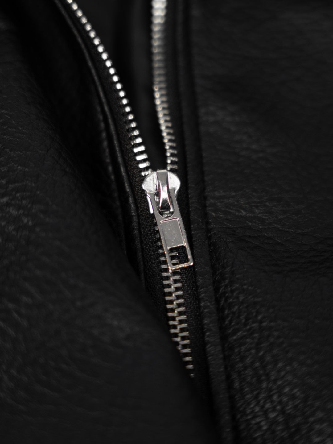 Blusão Ecopele Detalhe Gola Preto