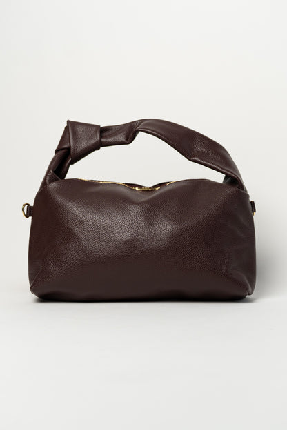 Czekoladowa torba na ramię ze skóry młotkowanej