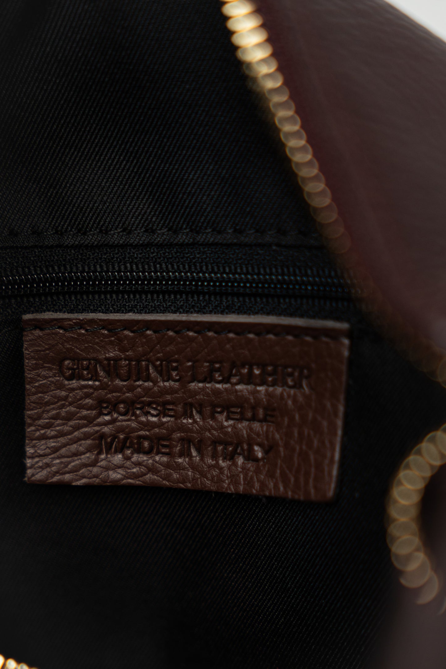 Czekoladowa torba na ramię ze skóry młotkowanej