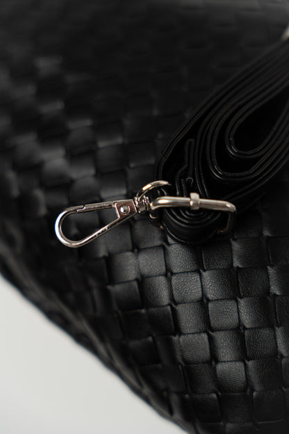 Czarna pleciona torba na ramię