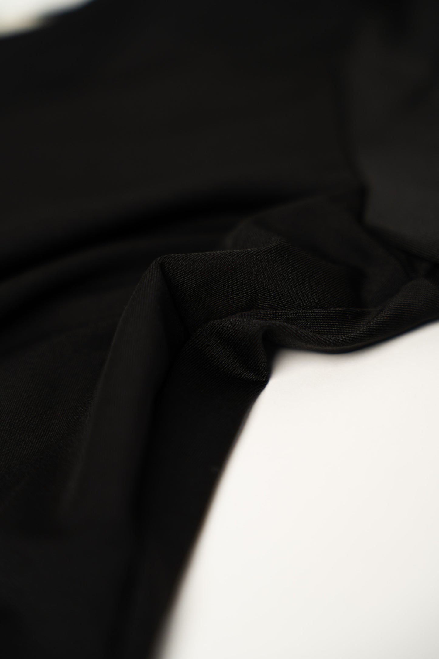 Camisola Aros Estruturais Preto