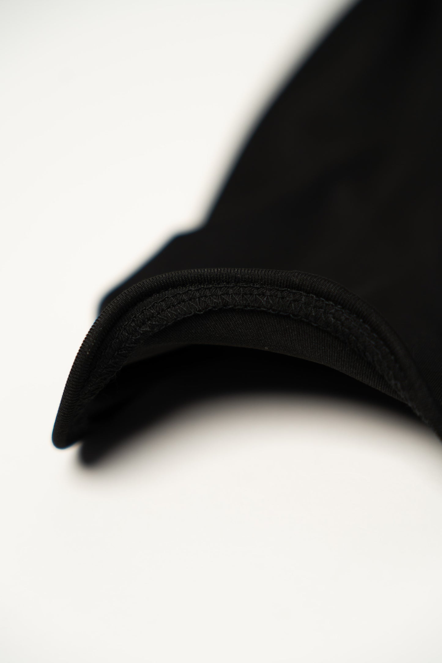 Camisola Aros Estruturais Preto