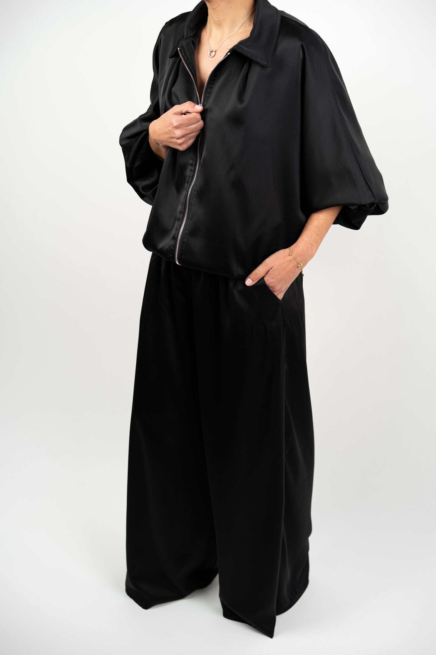 Czarny satynowy komplet